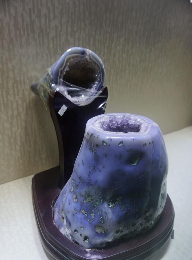水晶古称“水玉”是稀有矿物，宝石的一种，它的功效作用是什么？