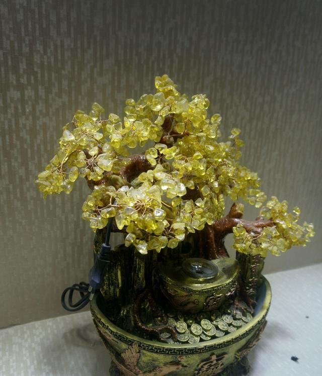 水晶古称“水玉”是稀有矿物，宝石的一种，它的功效作用是什么？