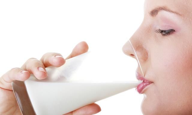 每天喝一杯牛奶，原来有这么多好处，6大惊喜等着你
