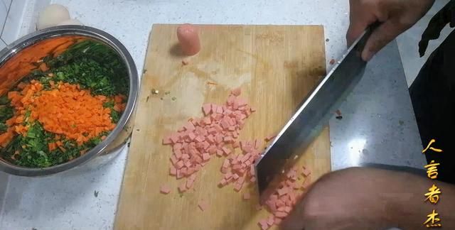 韭菜鸡蛋饼怎么做,韭菜鸡蛋饼怎么做劲道图6