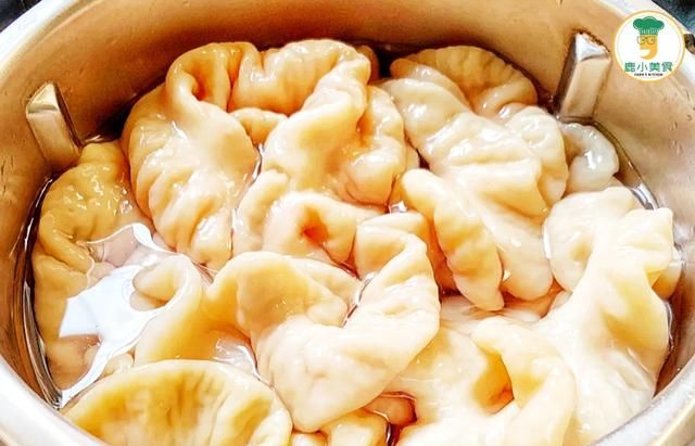父亲收藏30年的洗猪大肠技巧，肉色白嫩轻松除腥，技巧实用简单