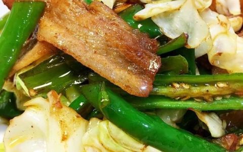 三步搞定包菜回锅肉