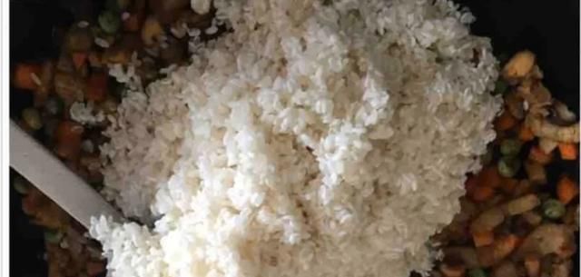 咸饭用什么米好吃?咸饭用大米做还是糯米做好图8