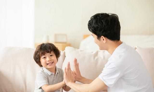 养育男孩，父母要从小给予四种养分，小孩未来更有远见，易成大器