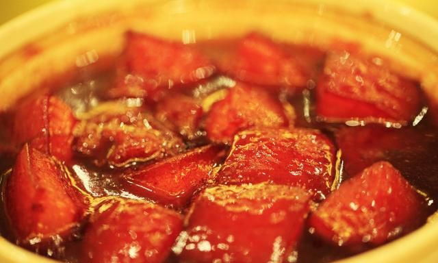 教大家做正宗的毛氏红烧肉，肥而不 腻，瘦而不柴，肉香味醇