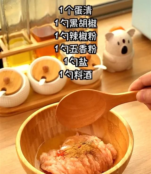 麦香鸡块在家里该怎样做才好吃,麦香鸡块的家庭制作方法图3