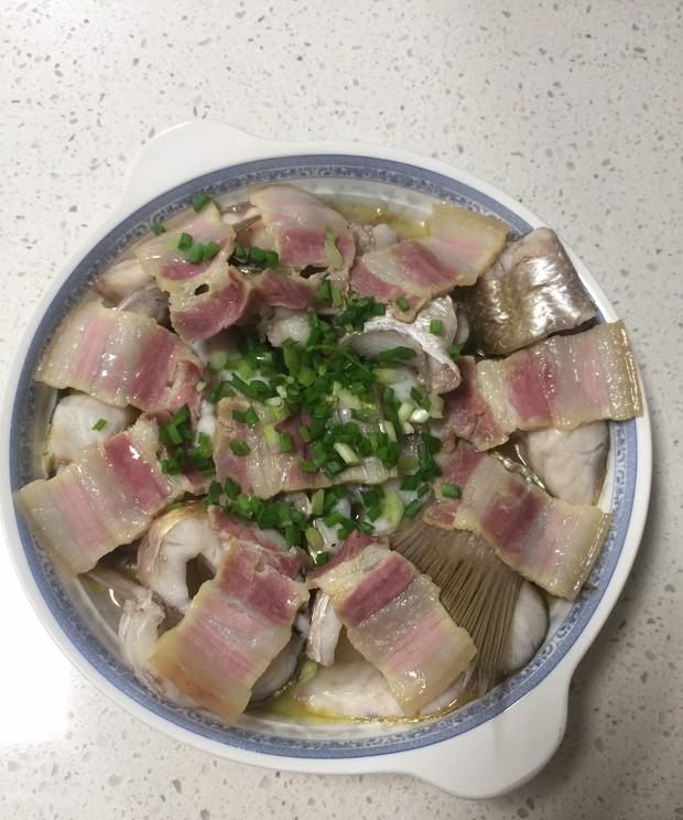 这个季节五花腊肉怎么做好吃图1