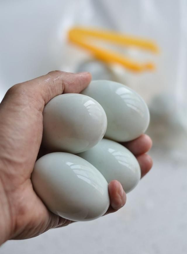 咸鸭蛋的做法,咸鸭蛋怎么做好吃,咸鸭蛋的家常做法