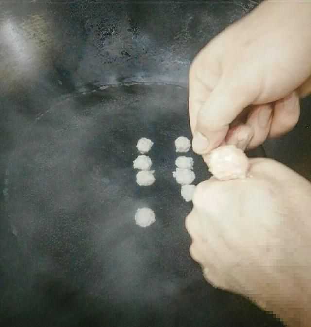 做丸子汤的豆腐炸不炸熟,炸小豆腐怎么炸图5