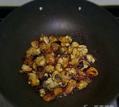 黄焖鸡的做法
