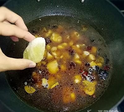 黄焖鸡的做法