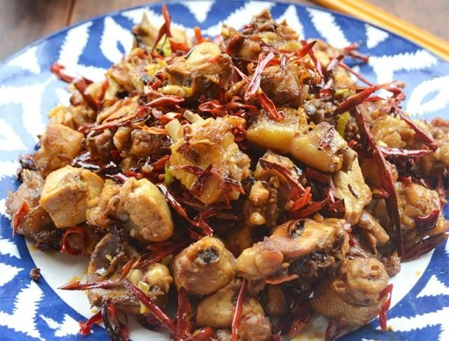 辣子鸡的16种做法，外酥里嫩，吃起来干松香辣特别下饭