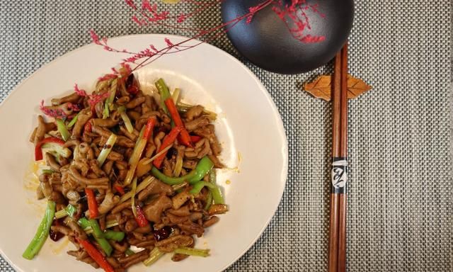 鸭肠怎么做好吃一点,鸭肠怎么做好吃图2