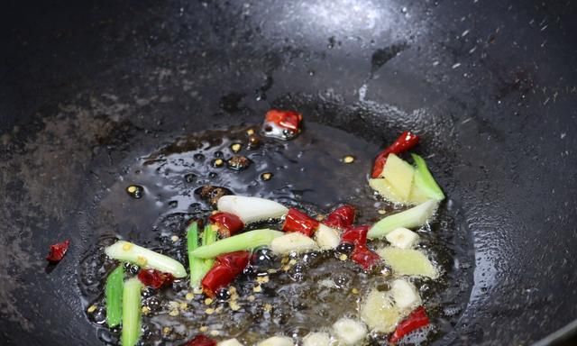 鸭肠怎么做好吃一点,鸭肠怎么做好吃图7