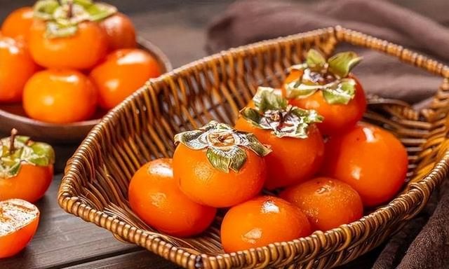 为什么说“一个柿子十副药”？柿子有何功效和禁忌？一文讲清楚