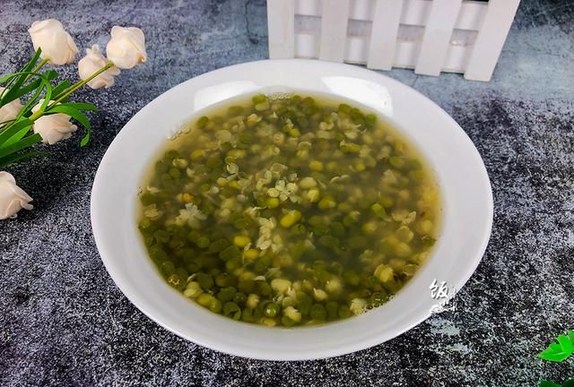 绿豆汤一煮就变红色？原来错在这，掌握这2点，快速煮开花不变色