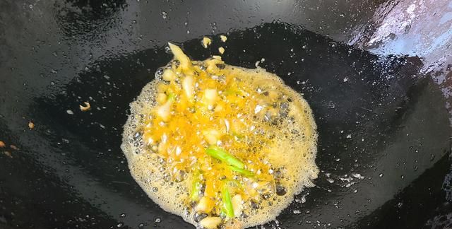 家常版椒盐大虾，又香又好吃，这一道家常菜，下饭下酒都受欢迎