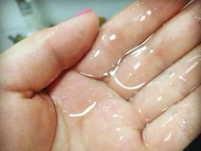 药店也卖护肤品，维生素E乳液可以美白嫩肤，口碑一直很好的