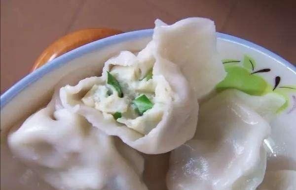 自己动手做鲅鱼韭菜馅饺子,鲅鱼水饺馅的制作方法送给你们图6