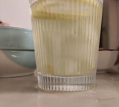 懒人最爱的冰糖雪梨柠檬水来啦！简单又好吃