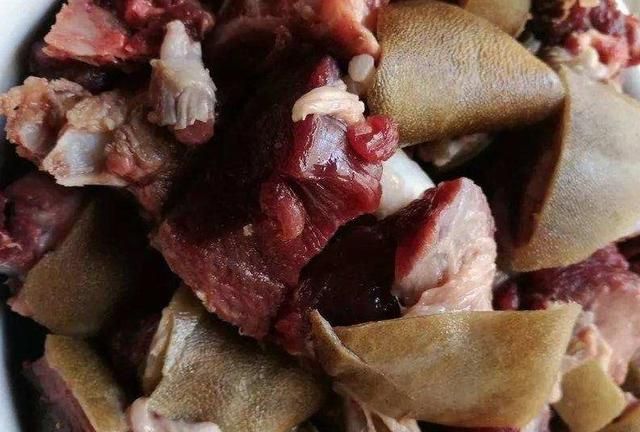 狗肉滚三滚，神仙站不稳，炖狗肉来了