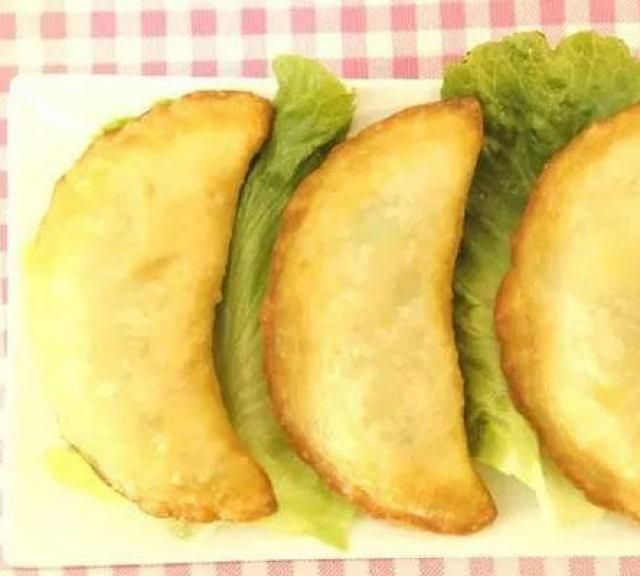 怎样炸菜角好吃窍门,炸菜角的和面方法图1