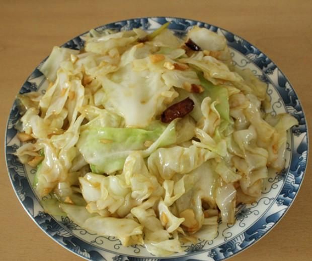 在家炒出街头小馆风味的炝炒圆白菜的做法