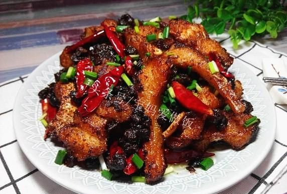 家常豆豉鱼：做法简单，鲜香入味让你胃口大开