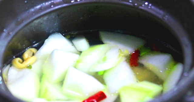 三伏天吃冬瓜正当时，“补水第一瓜”，推荐4种做法，鲜嫩营养