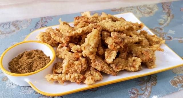 过年炸酥肉，用淀粉还是面粉？大厨这样做，香酥入味，凉了不回软