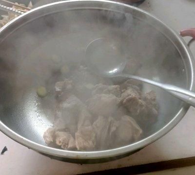家常美味莲藕排骨汤，锁住家人的胃