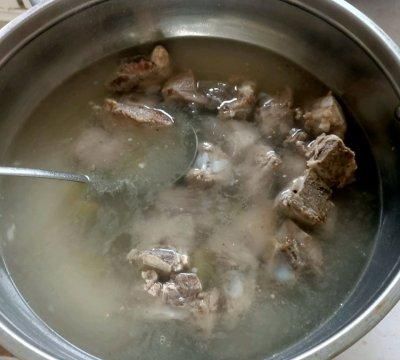 家常美味莲藕排骨汤，锁住家人的胃