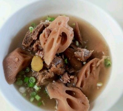 家常美味莲藕排骨汤，锁住家人的胃