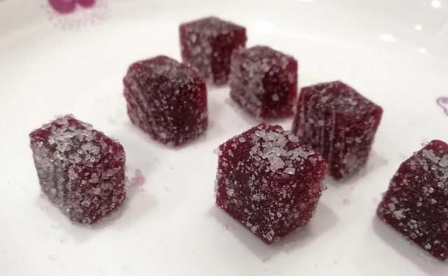 不用吉利丁片怎么做果冻(牛奶果冻吉利丁片的做法)图9