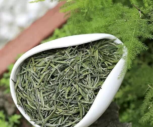 川茶“竹叶青”的功效与品饮