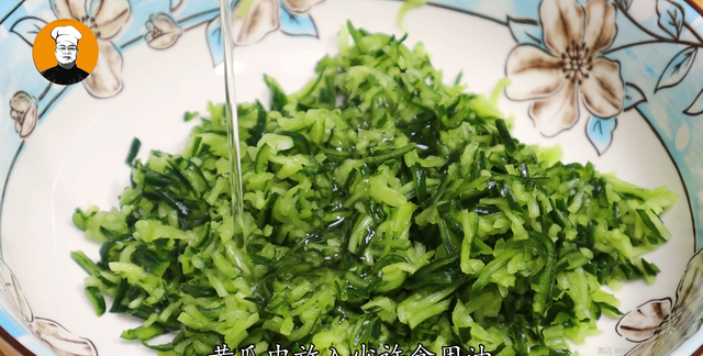 用黄瓜包饺子，真是太好吃了，教你调馅，出锅一口一个，太香了