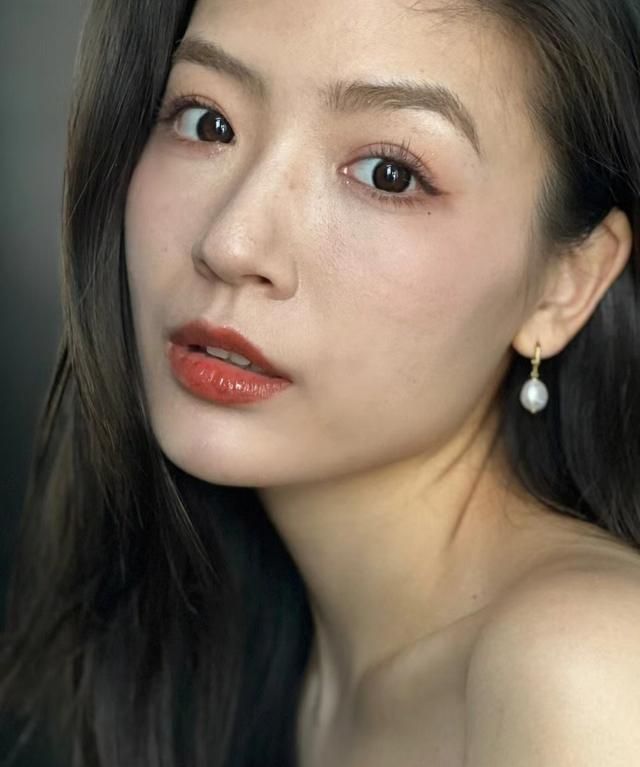 黑头究竟怎么去？别挤黑头！教你用正确的方法10分钟消灭黑头