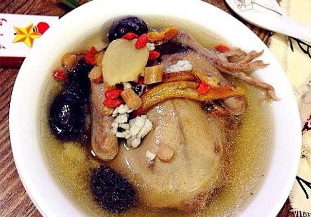 大补鸽子汤的19种做法，营养丰富，味道鲜美