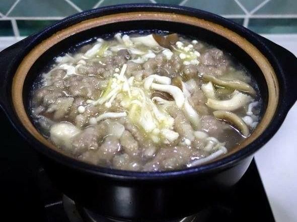 猪瘦肉如何煮汤好喝,猪瘦肉怎么炖汤呢图4