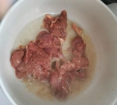 下饭神器藕炒肉片，拌饭还能吃三碗