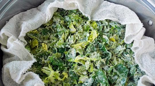 新鲜芹菜叶有哪些吃法(芹菜叶汤减肥正确吃法)图5