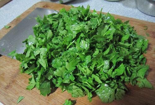 新鲜芹菜叶有哪些吃法(芹菜叶汤减肥正确吃法)图10
