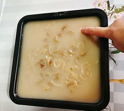 早晨来一碗水晶肉皮冻，大人小孩都爱吃