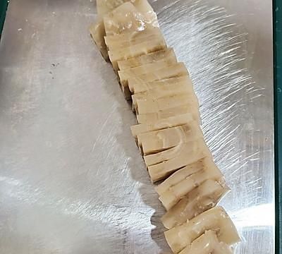早晨来一碗水晶肉皮冻，大人小孩都爱吃
