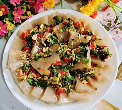 早晨来一碗水晶肉皮冻，大人小孩都爱吃