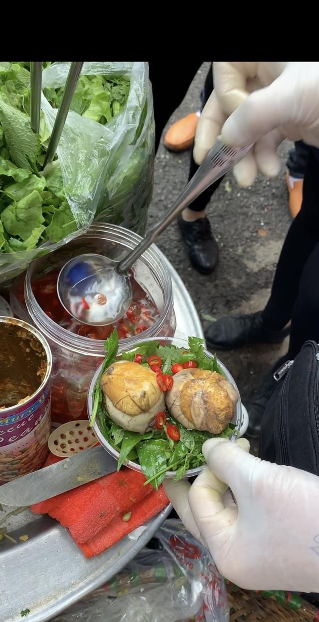 鹅蛋活珠子怎么吃,鹅蛋不太新鲜怎么吃图1
