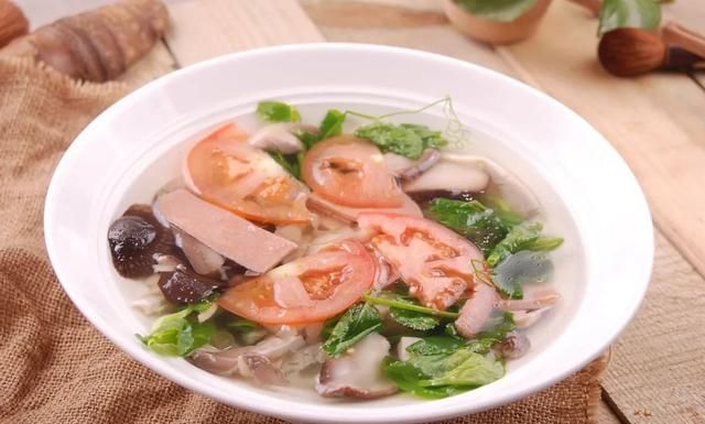 喝汤能补钙？汤和肉哪个更有营养？看完这些，你就懂了
