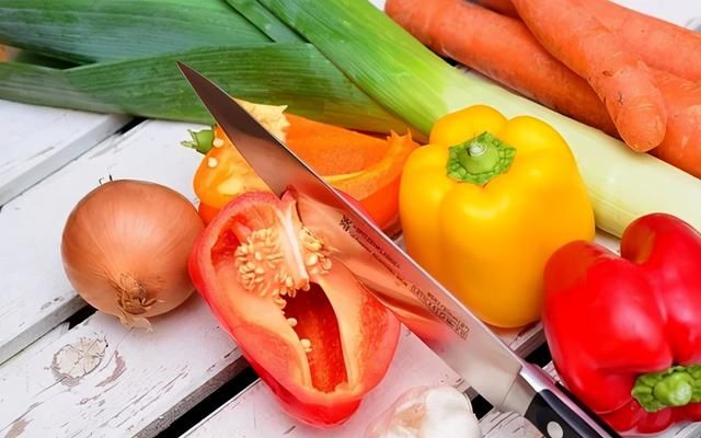 吃辣到底健不健康？掌握方法，辣椒也能强体质、护血管、助长寿