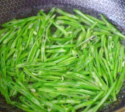 #童年不同样，美食有花样#芸豆丝炒肉丝便当