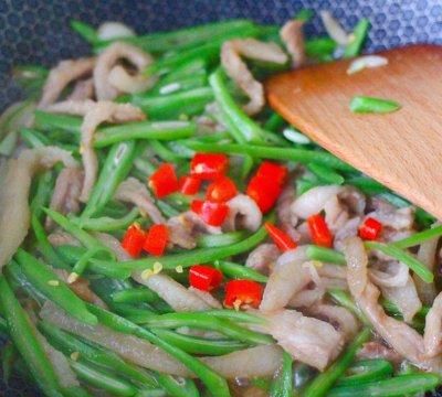 #童年不同样，美食有花样#芸豆丝炒肉丝便当